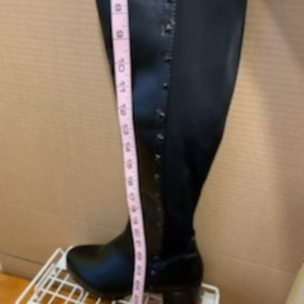 Over the knee boots with black star studs - Picture 11 of 15